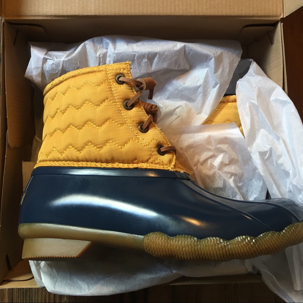Sperry Saltwater Chevron Quilted Duck Booties-7.5